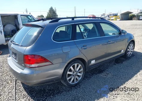 2013 Volkswagen Jetta Sportwagen 2.0L Tdi z USA, uszkodzony, nr VIN 3VWPL7AJ9DM666456